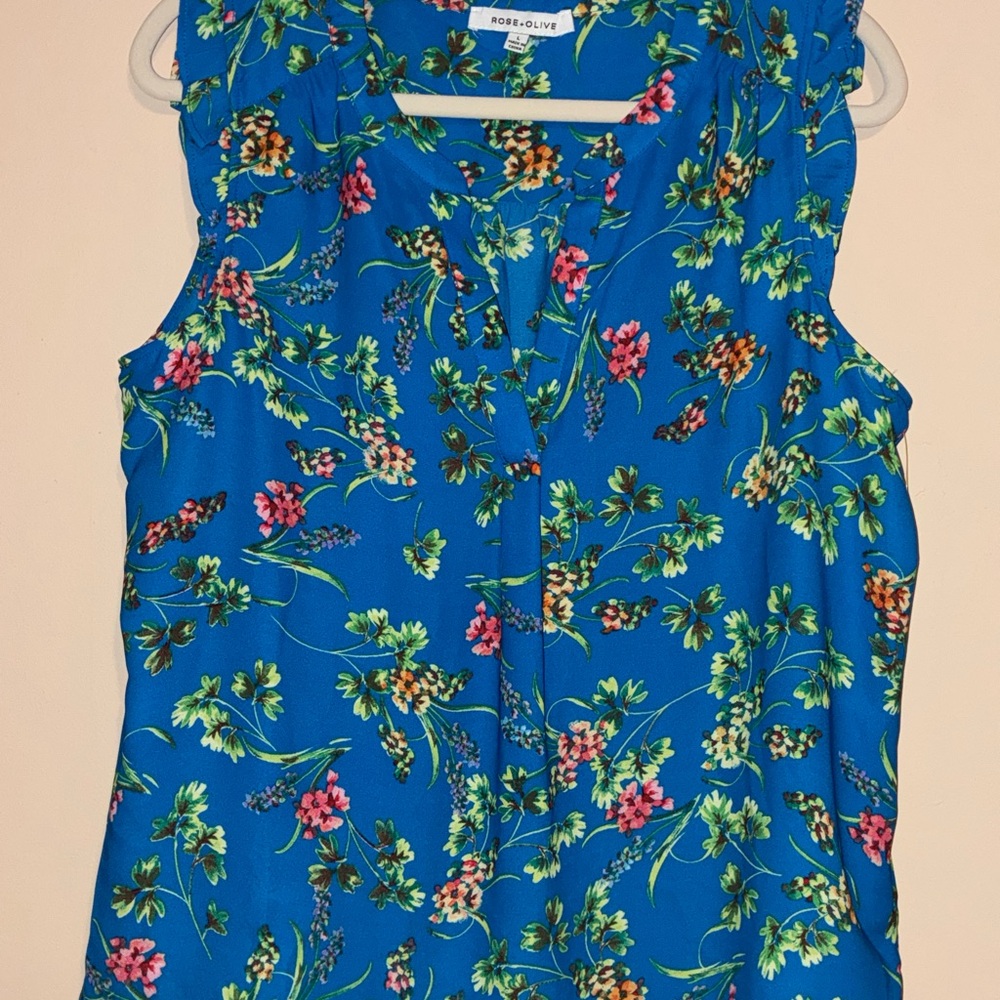 Rose & Olive Blue Sleeveless Buttoned Blouse
